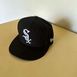 New Era White Sox Hat size 7-3/8